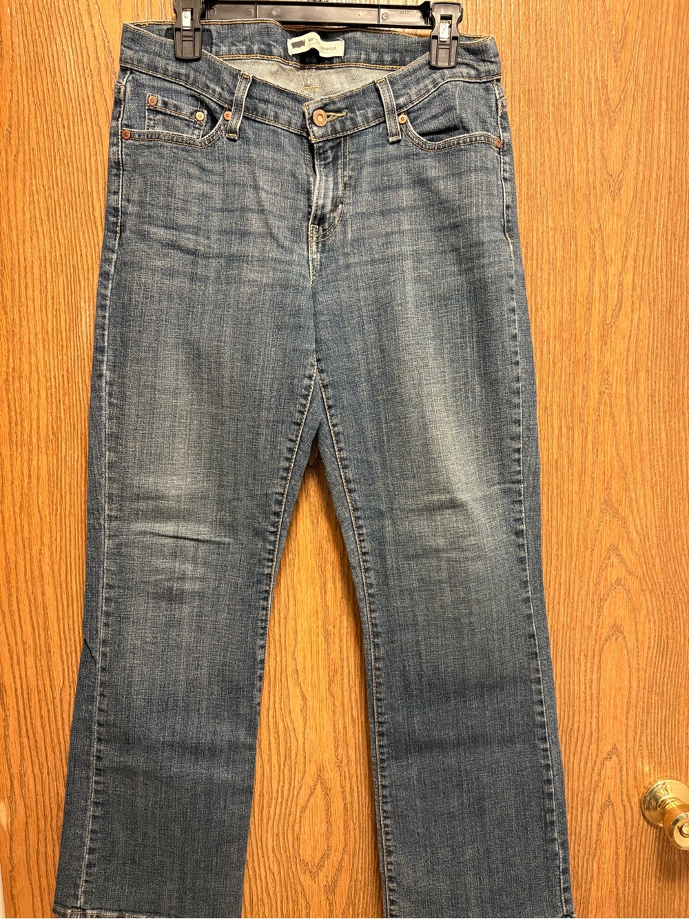 Leviâs Womenâs Blue curvy boot cut Jeans